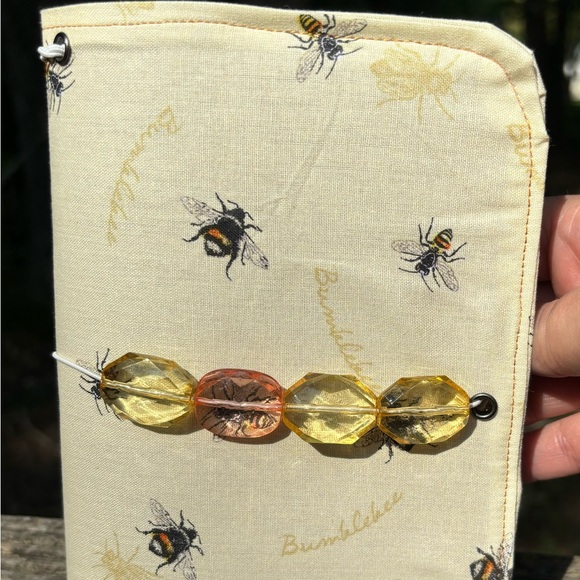 Bee travel note book - Picture 2 of 4